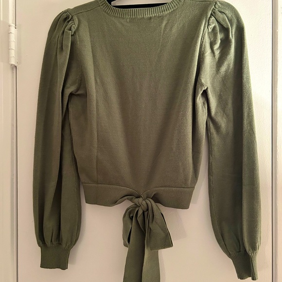 Francesca’s Green Tie-Back Sweater - Picture 1 of 5